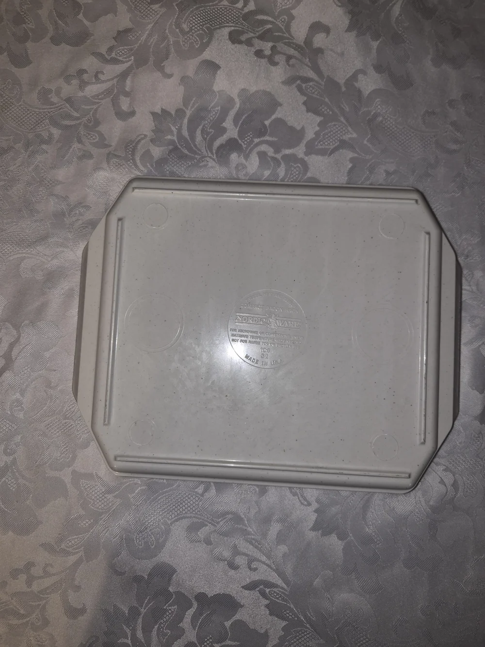 Nordic Ware Compact Bacon Tray with Lid